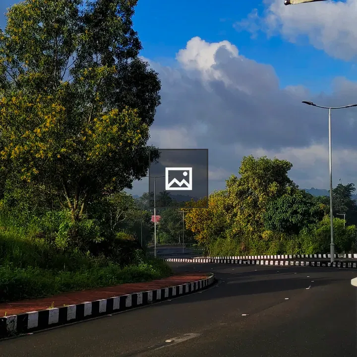 Curving roadway with borders