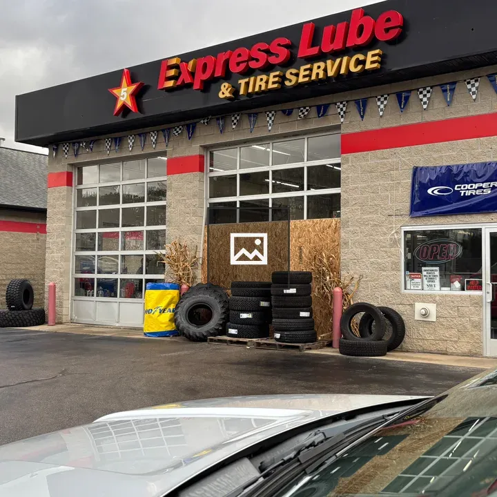 Front of an oil change shop