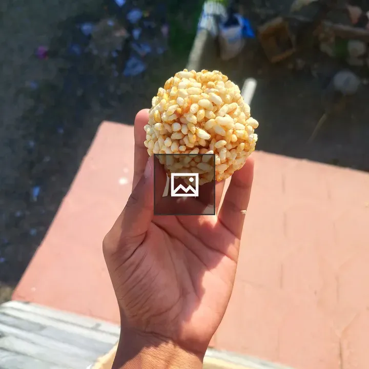 Puffed Rice Ball