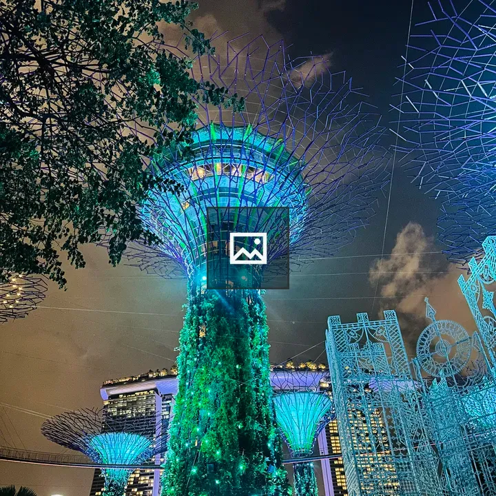 Colorful tree-like structure at Marina Bay