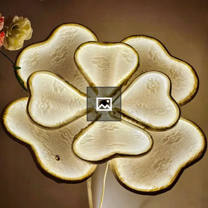Flower-shaped decorative light
