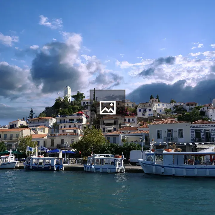 Ile de Poros harbor scene