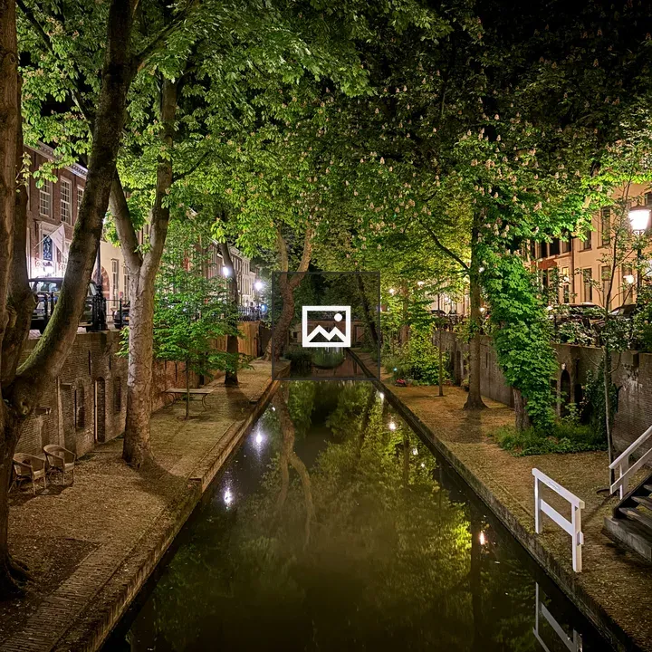 Night view of Utrecht canal