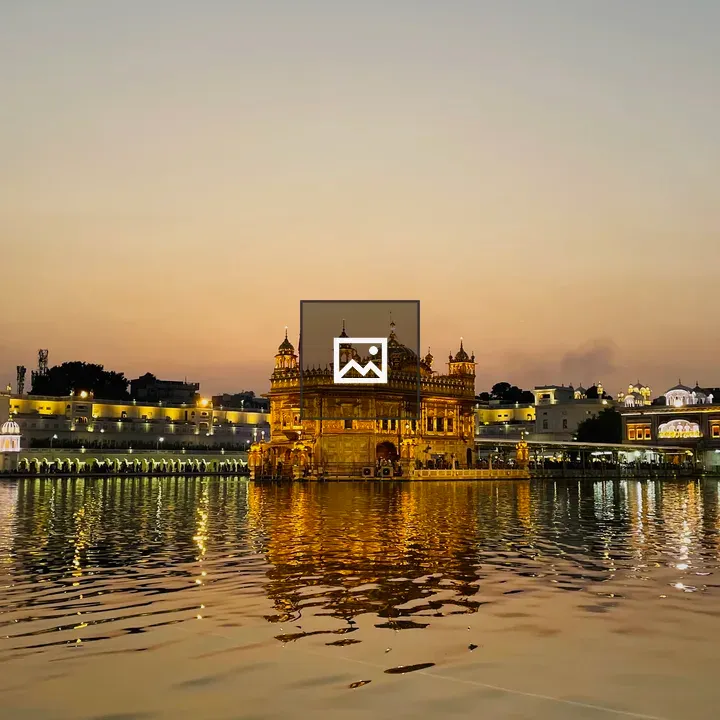 Night view of golden temple