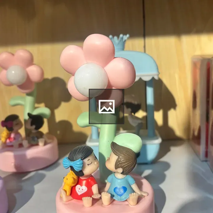 Decorative figurine with children