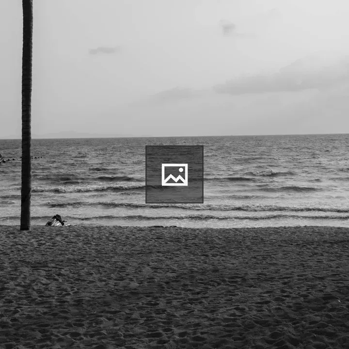 Sea in Black and White
