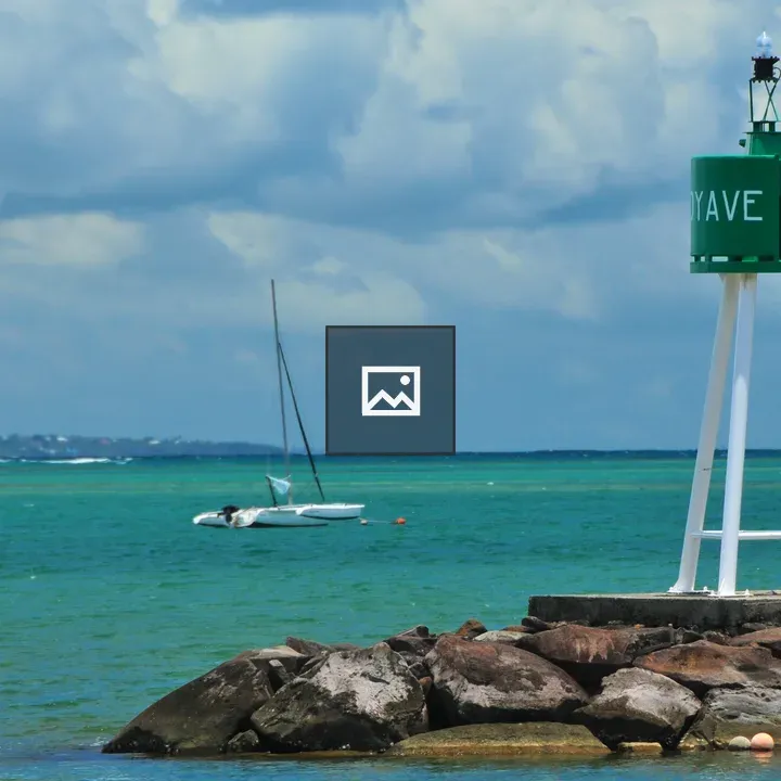 Starboard beacon at Goyave harbour