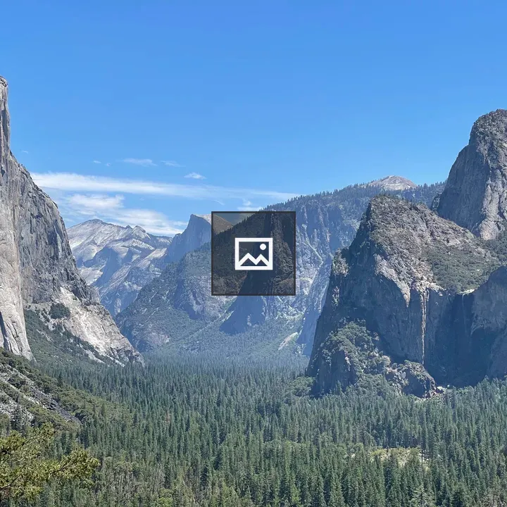 El Capitan and Half Dome in Yosemite Valley