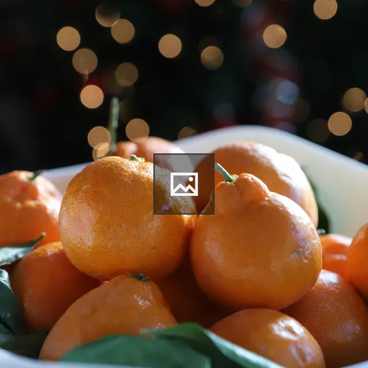 Satsuma oranges on table