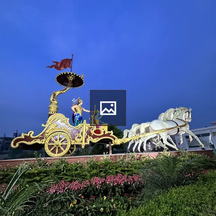 Statue of Krishna and Arjun