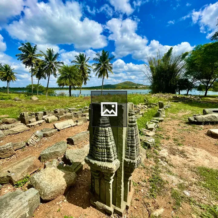 Dwarasamudra Lake and temple ruins