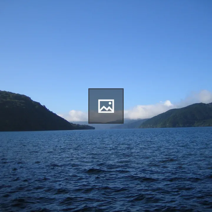 Lake Ashinoko shoreline
