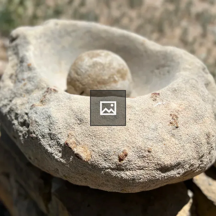 Ancient puebloan grinding stone