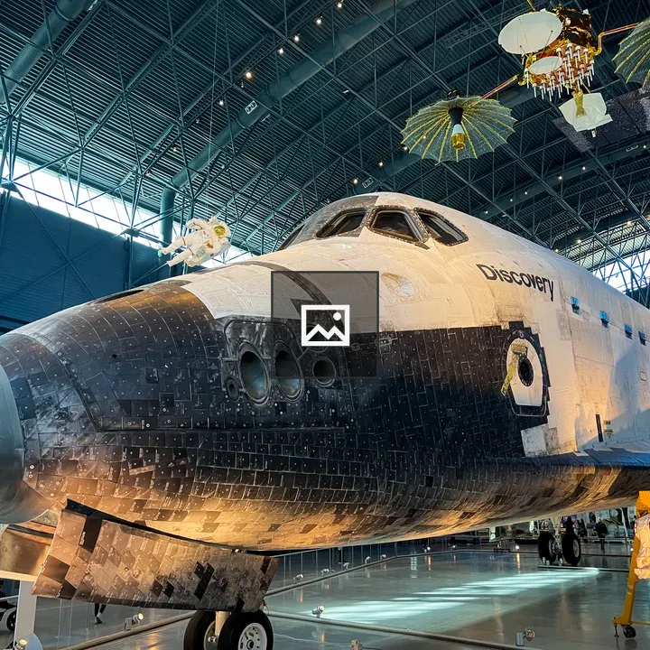 Space Shuttle Discovery at Udvar-Hazy Center