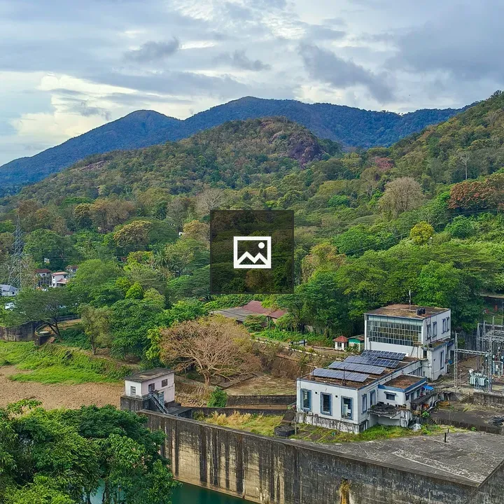 Thenmala Dam scenery
