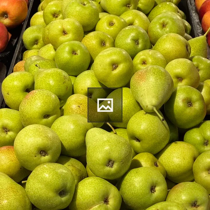 Green pears and red apples