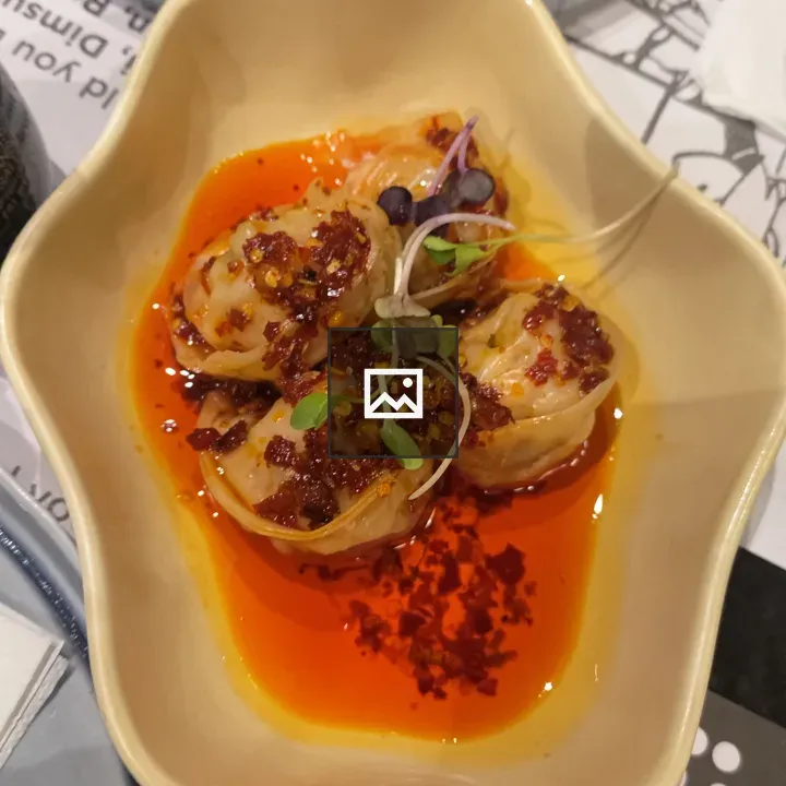 Sichuan chili oil prawn wonton
