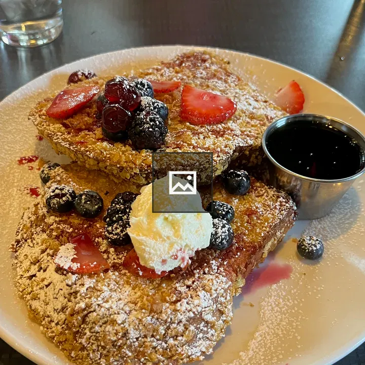 Cornflake Waffles with Fruits