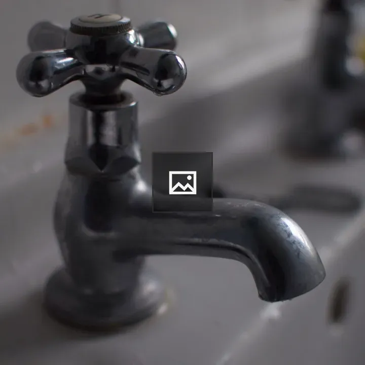 Bathroom sink tap