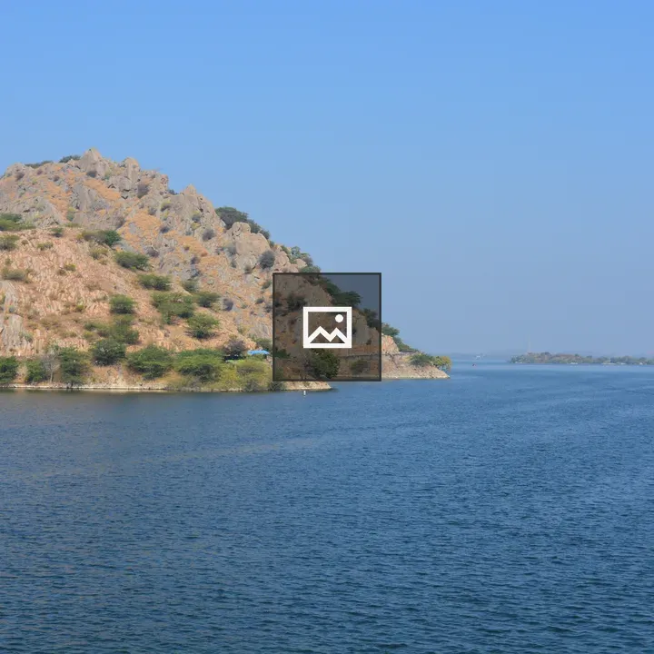 Hill near the lake in Udaipur
