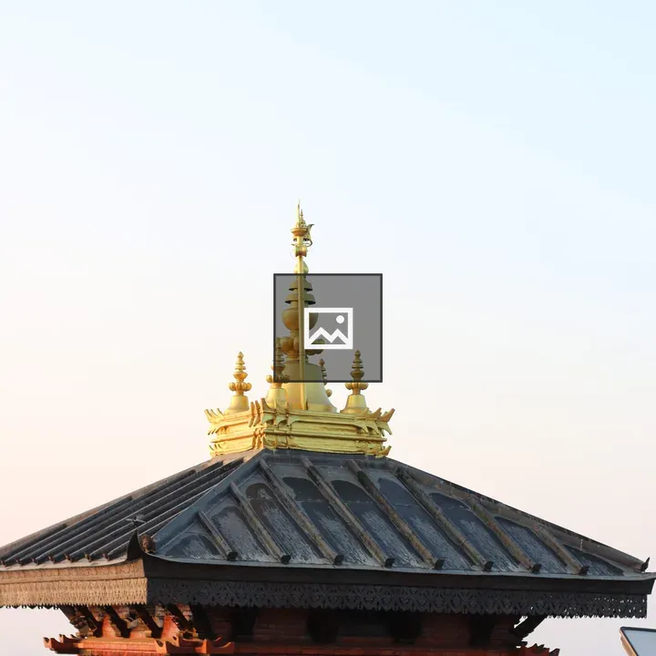 Ornate roof pinnacle