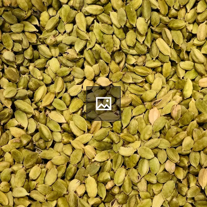 Cardamom pods in bulk