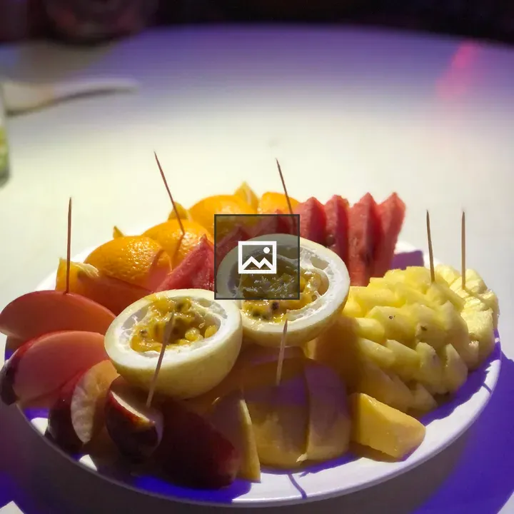 Fruit dish with mixed fruits