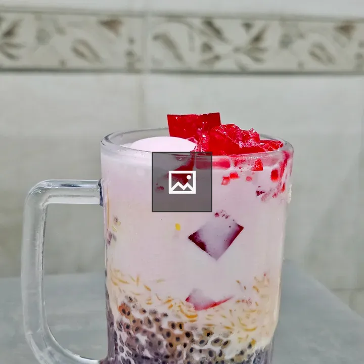 Glass of falooda