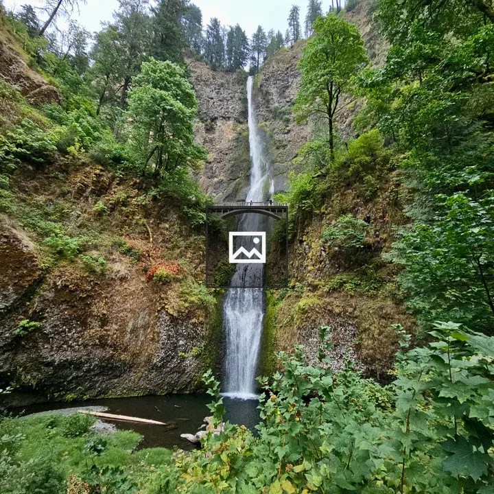 Waterfall at Multnomah Falls