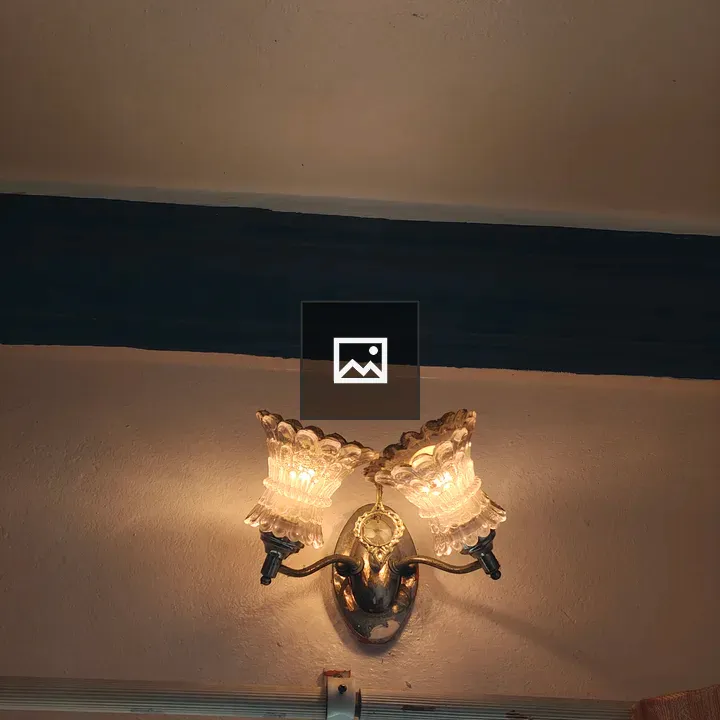 Decorative wall lamp with glass shades