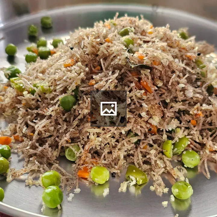 Rice noodles with vegetables on plate