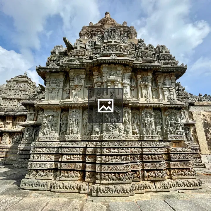 Outer wall sculptures of Lakshmi Narasimha Temple