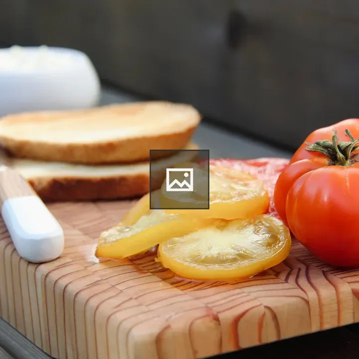 Fresh tomatoes with bread