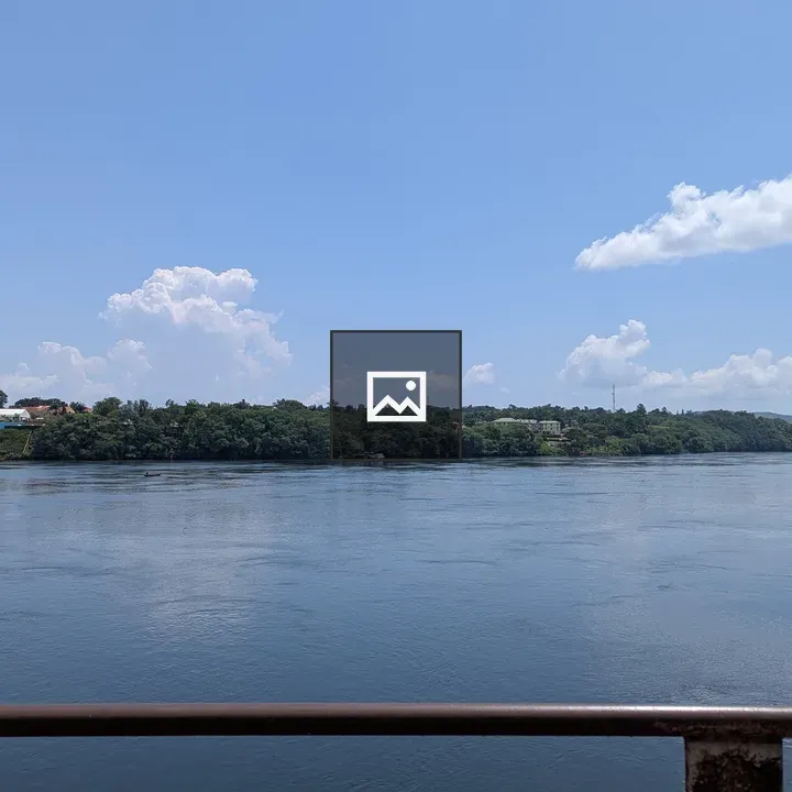 River scene at old Jinja bridge