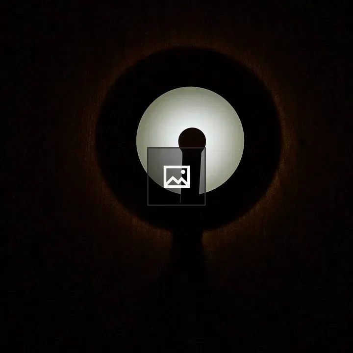 Glowing round wall light