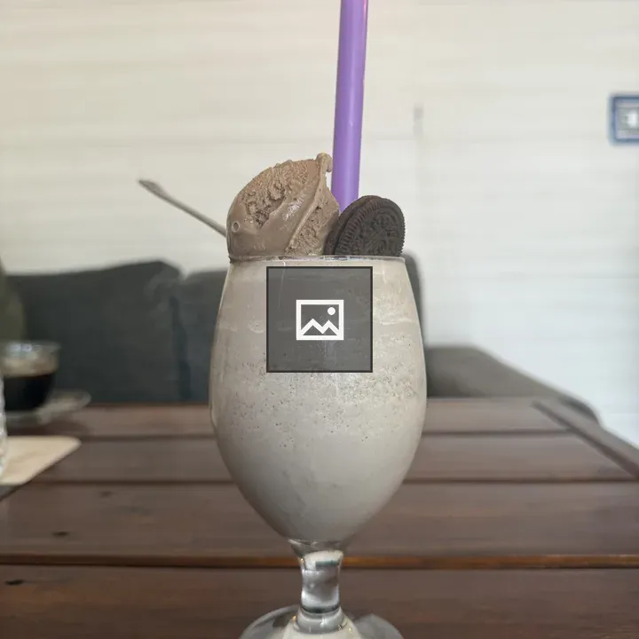 Milkshake in Glass with Oreos