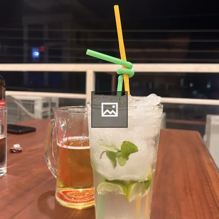 Cocktail with lime and mint