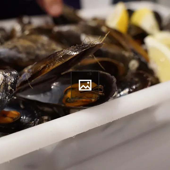 Mussels on a Tray with Lemons