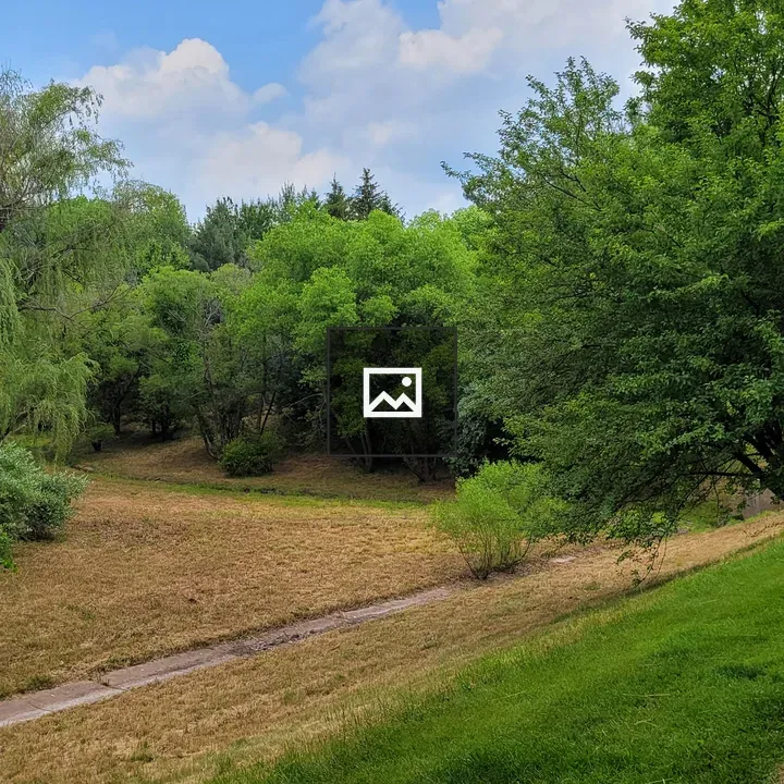 Path along a drainage area