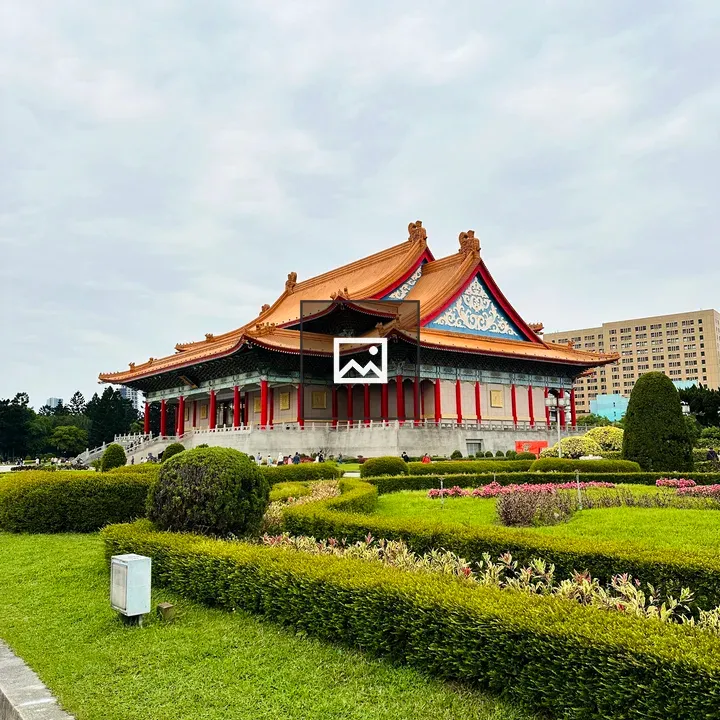 Chiang Kai-Shek Memorial Hall scene