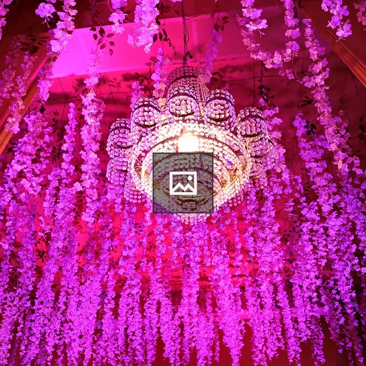 Top Decoration in Pink and White