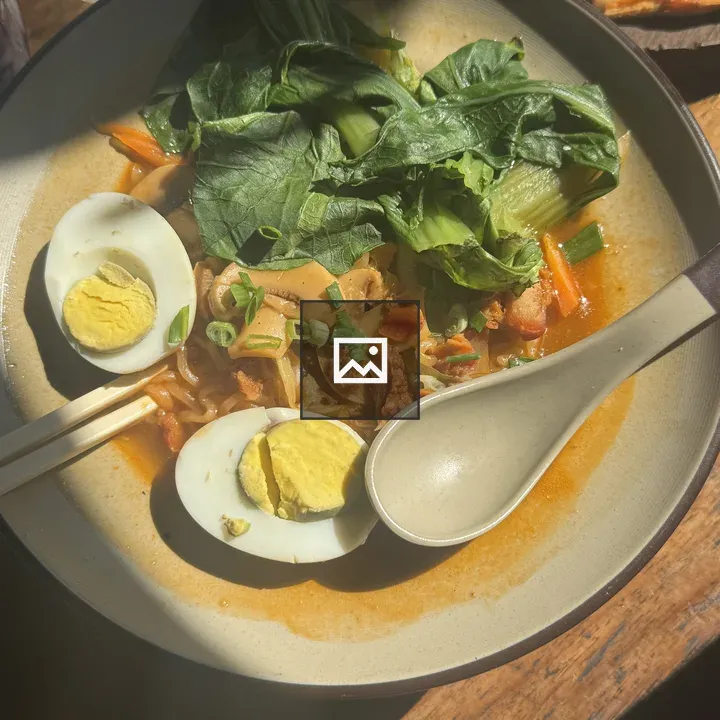 Bowl of Noodles with Egg and Veggies