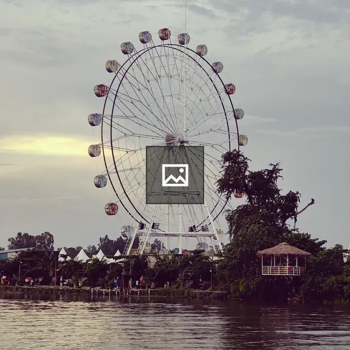 Ferris wheel at Chiklir Bill Resort