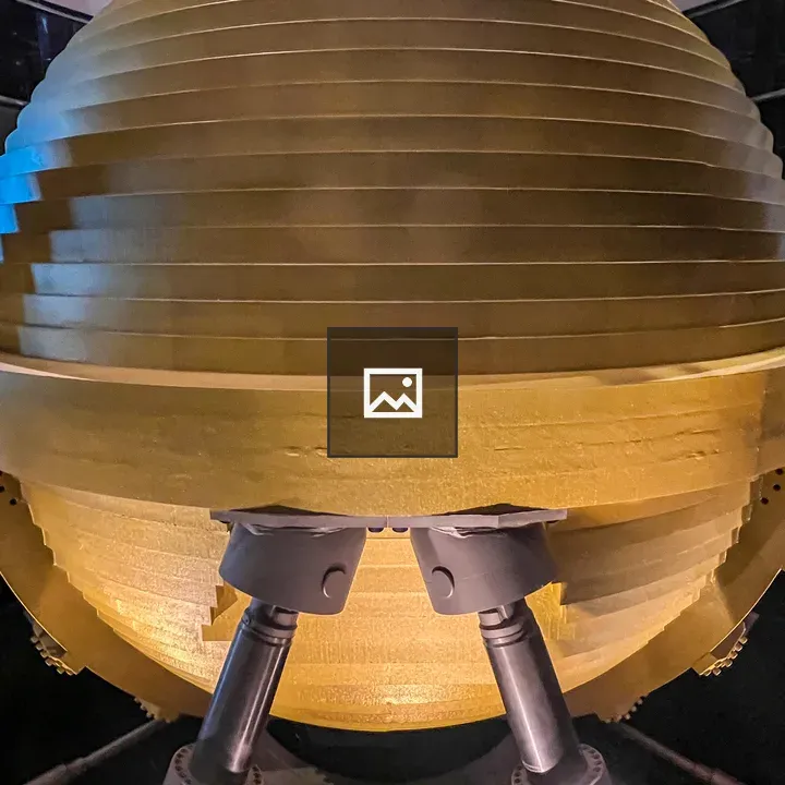 Wind damper at Taipei 101