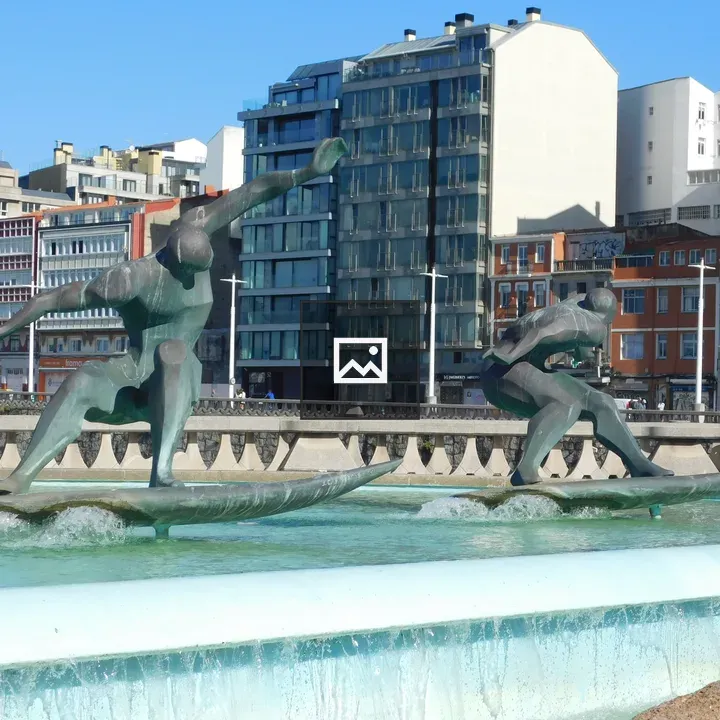 Surfers' Square Monument, A Coruña