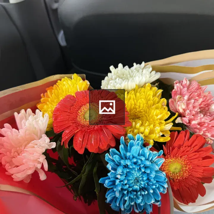 Bouquet in Holder