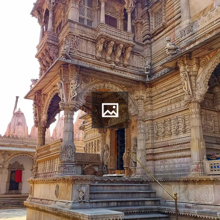 Hutheesing Jain Temple