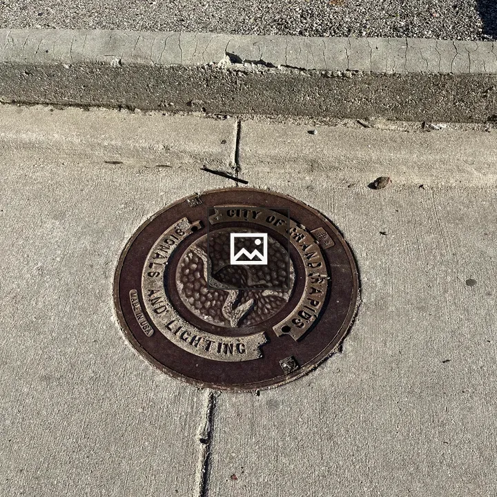 Sewer cover in Grand Rapids