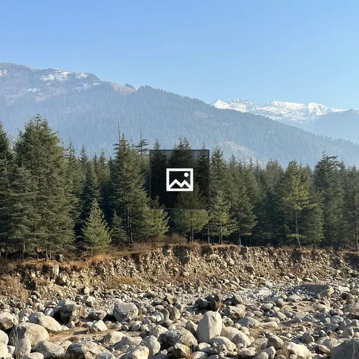 Nature color mix at Manali bus station
