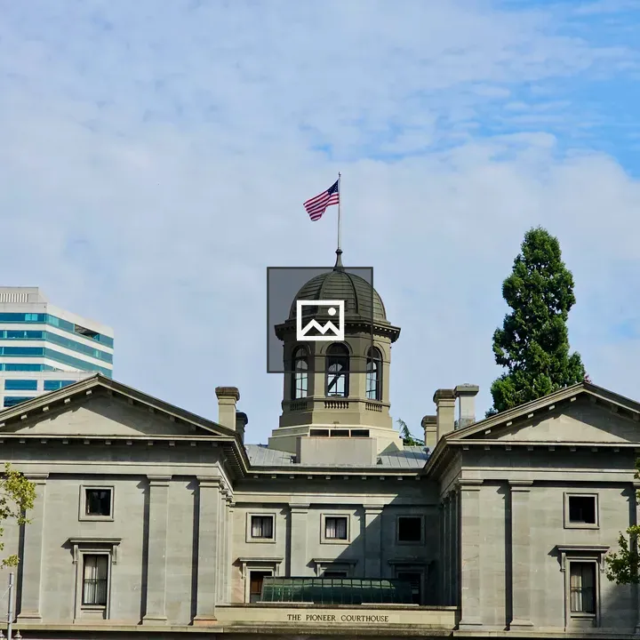 Pioneer Courthouse Dome and Facade
